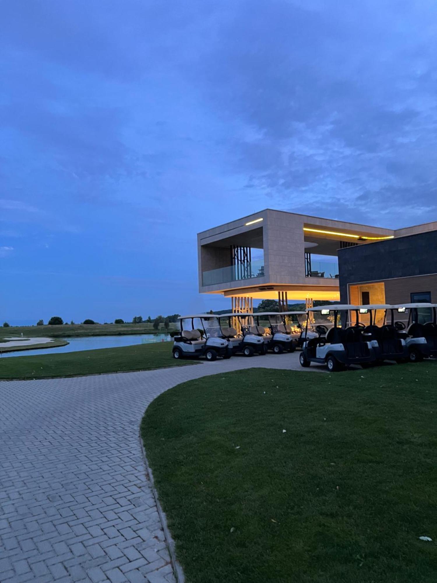 Zala Springs Golf Resort ซาลัคชานี ภายนอก รูปภาพ
